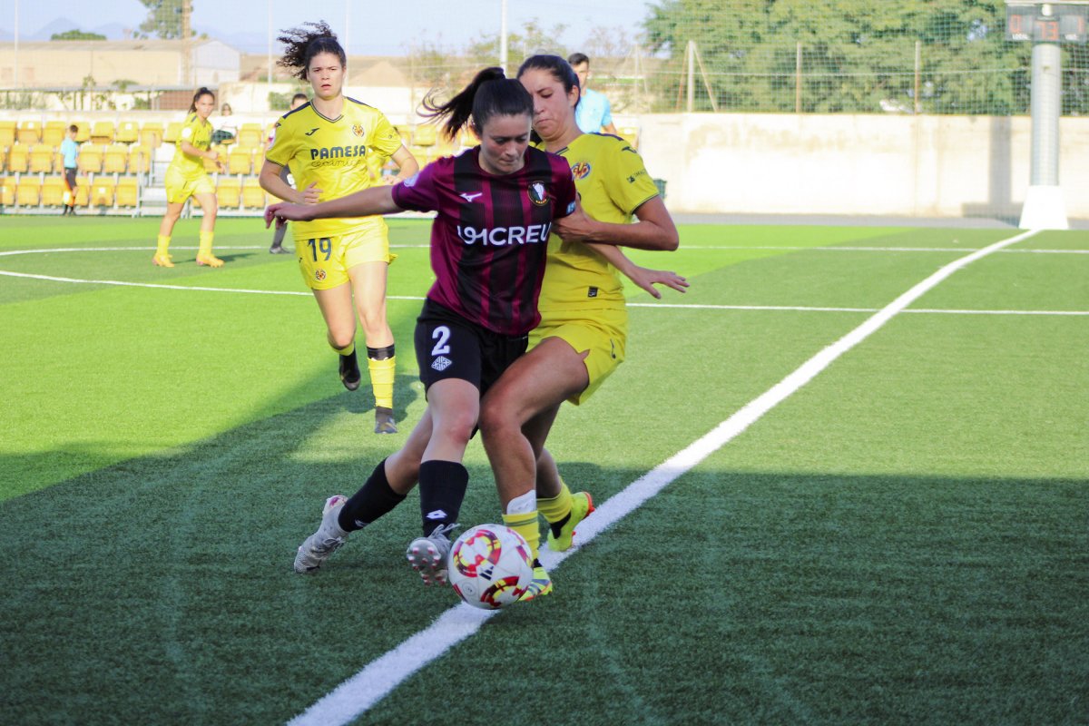 Mireia Roca va ser la protagonista del partit: va entrar a la segona part, va marcar un gol i en va assistir un altre