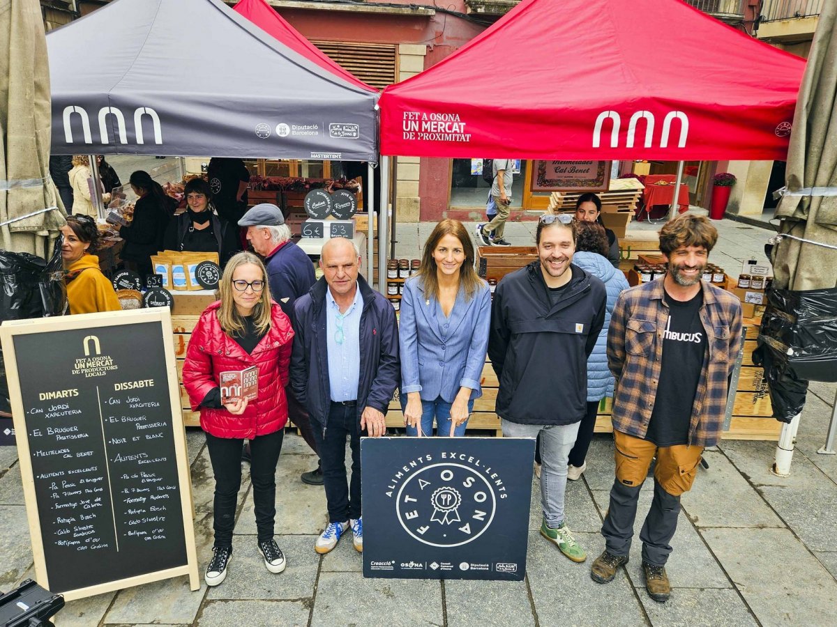 L'última acció en la que han participat els actuals guanyadors de la cistella són les parades que acull el mercat setmanal dels dissabtes dedicada als productors locals