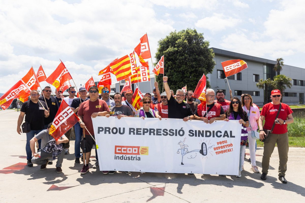 CCOO va convocar una concentració de suport al treballador el passat 4 de juny