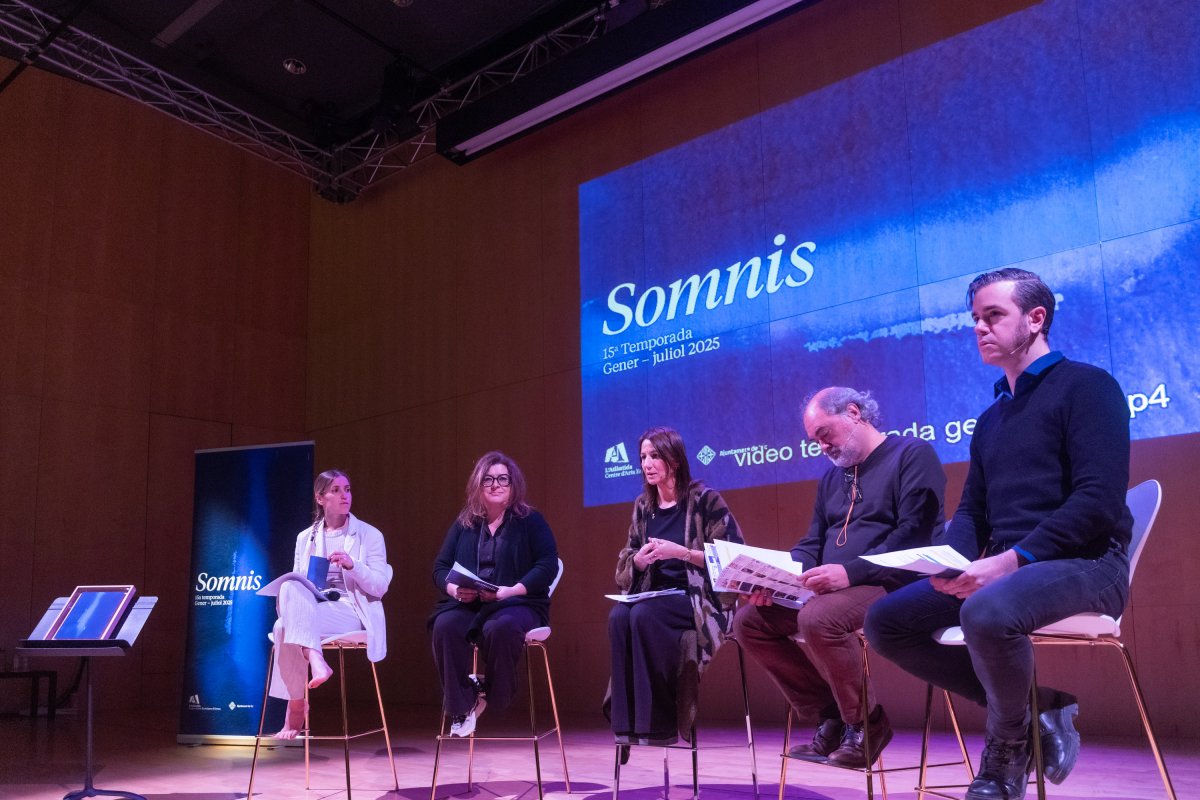 Arnau Tordera, Ramon Ferrer, Bet Piella, Montse Catllà i Laura Marsal en la presentació