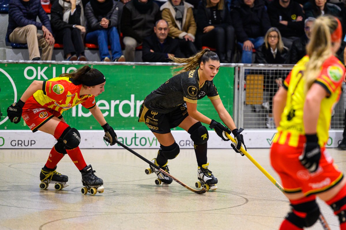 Mireia Codinach, defensant a la local Florenza en una acció del partit