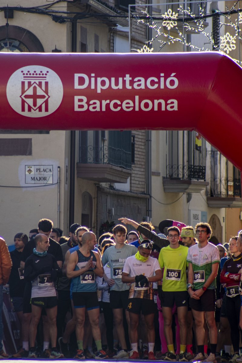 Els participants de la primera Cursa dels Quintos abans de l'inici de la prova