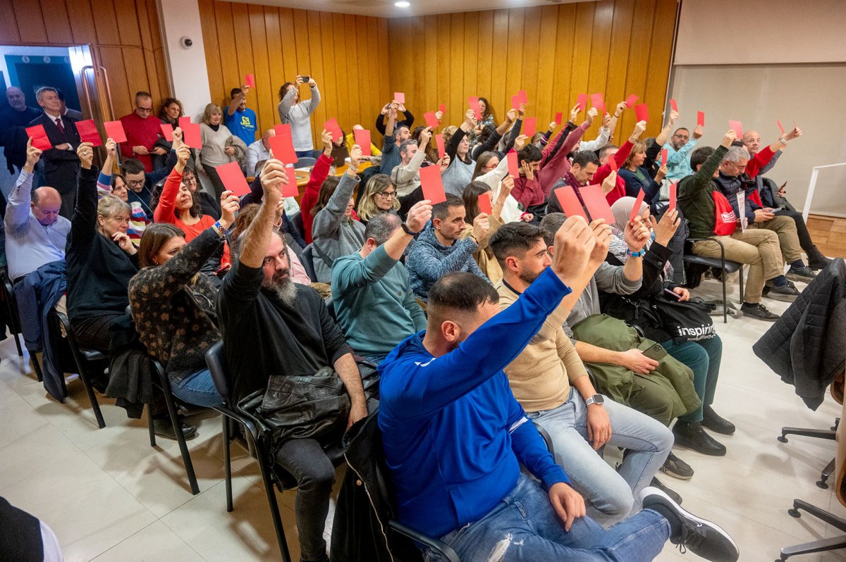 Protesta de treballadors municipals al ple de desembre