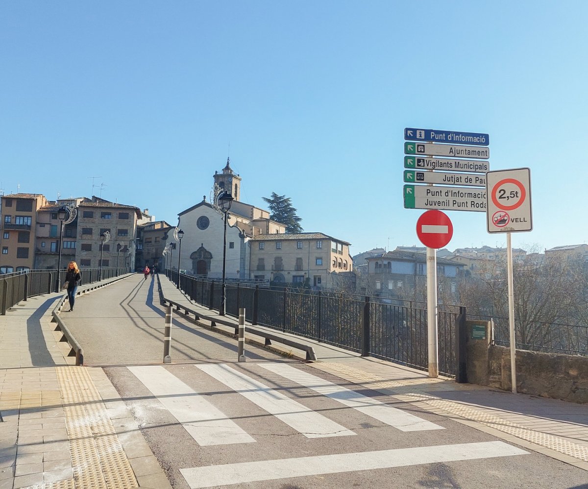 Reobren el pont Vell de Roda de Ter després d’un any de tancament per rehabilitar-loLa planta de llana a Tagamanent obrirà finalment pel juny