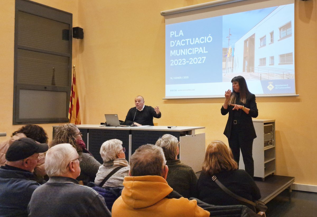 L'alcalde de Canovelles, Emilio Cordero, durant la presentació del Pla d'Actuació Municipal 2023-2027