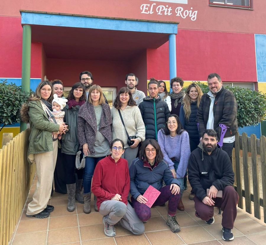 El grup de famílies opositor a l’externalització de l’escola bressol de Sant Pere