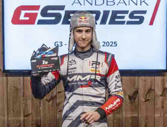 Gil Membrado, amb el trofet que l'acredita com a campió de les GSeries