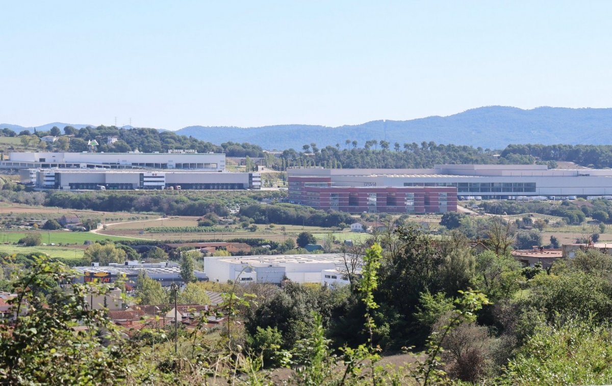 Una vista d’algunes de les naus del polígon de Can Montcau de Lliçà d’Amunt