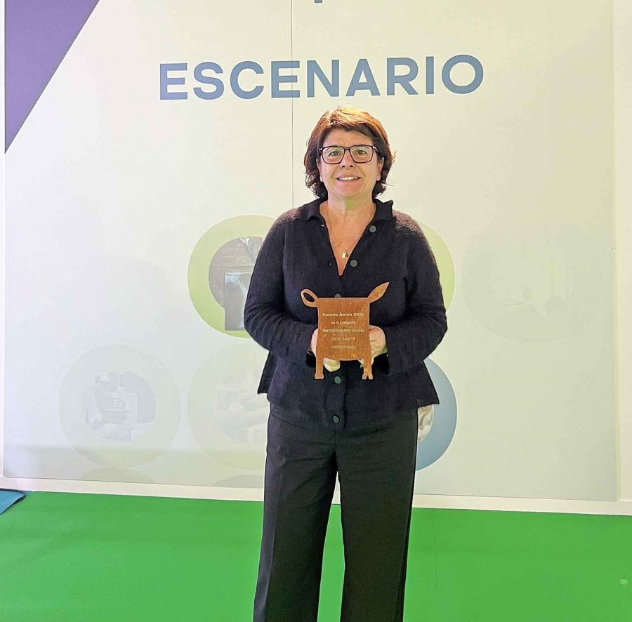 Gemma Vivet amb el reconeixement