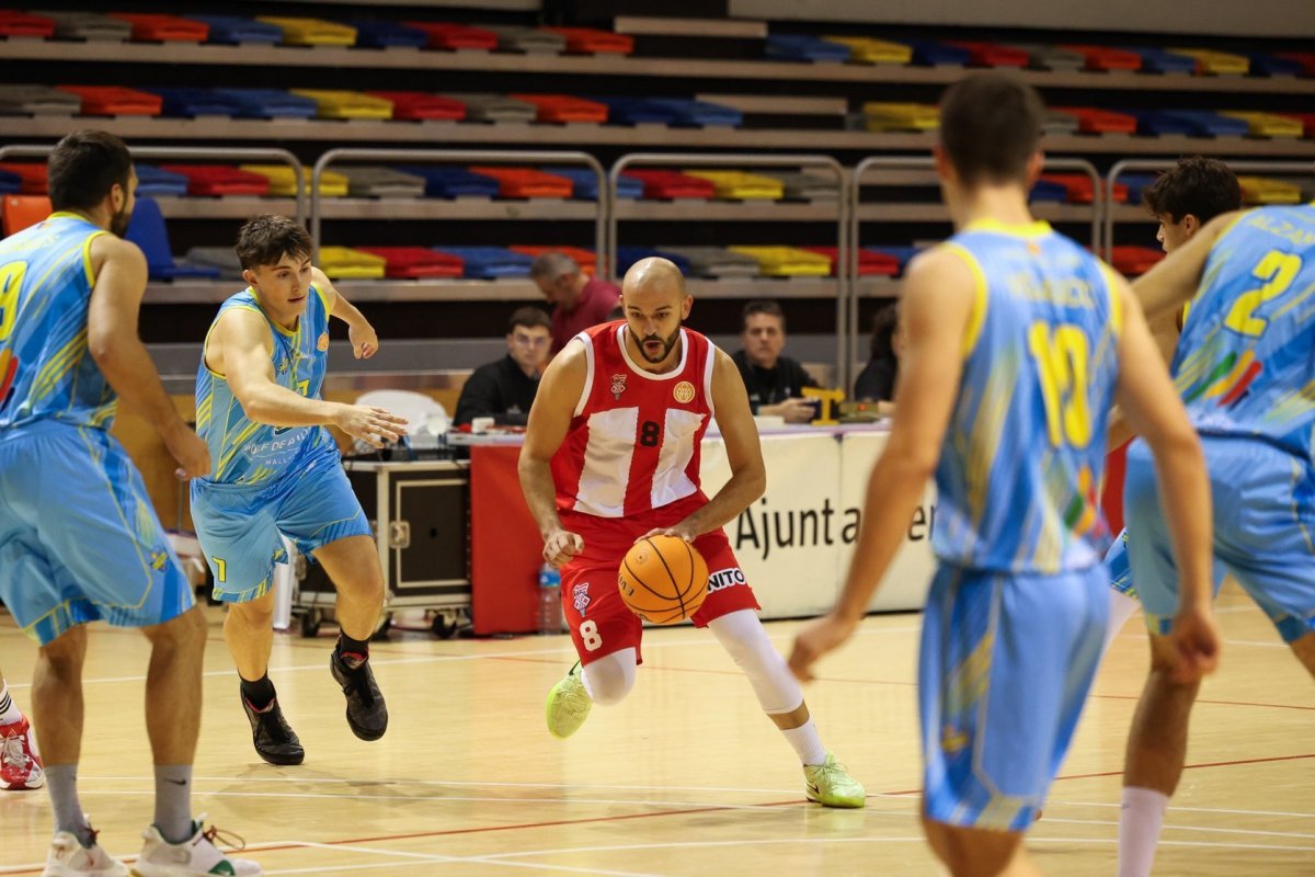 David Vidal, en una acció del partit de la primera volta disputat a Vic