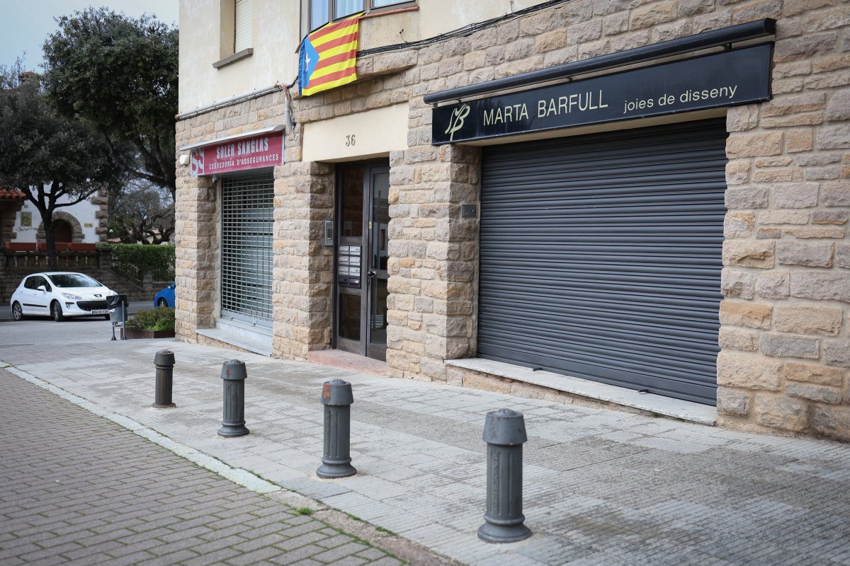 El robatori va tenir lloc la matinada de diumenge a la joieria de la carretera de Balenyà