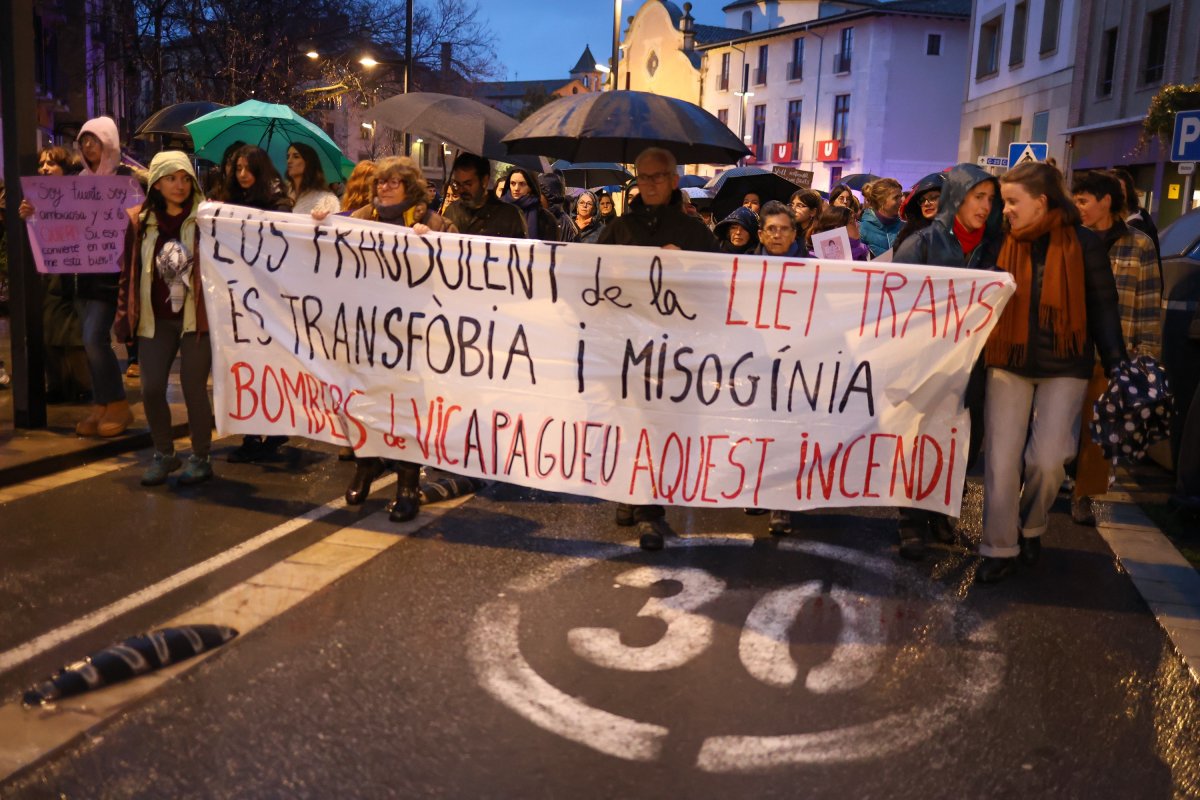 La manifestació a Vic, aquest dissabte poc després de 2/4 de 7