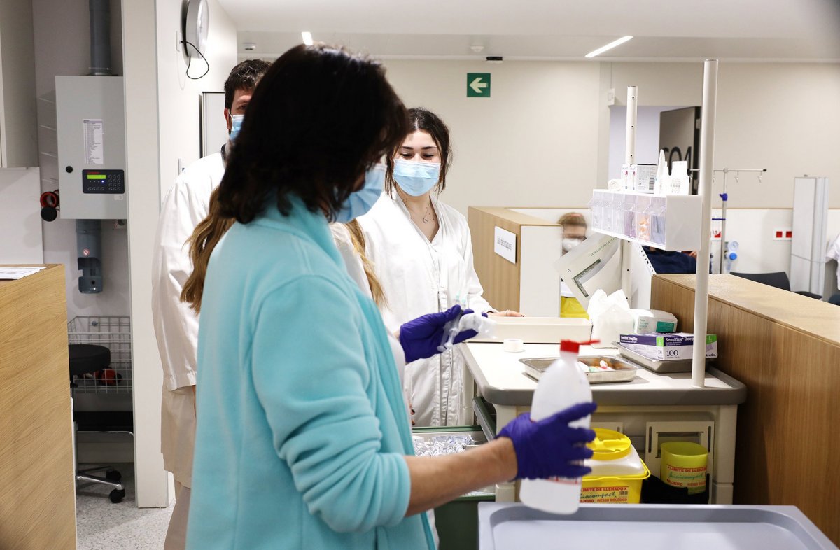 Les activitats sanitàries van ser la branca d’activitat més activa en contractació el passat mes de març