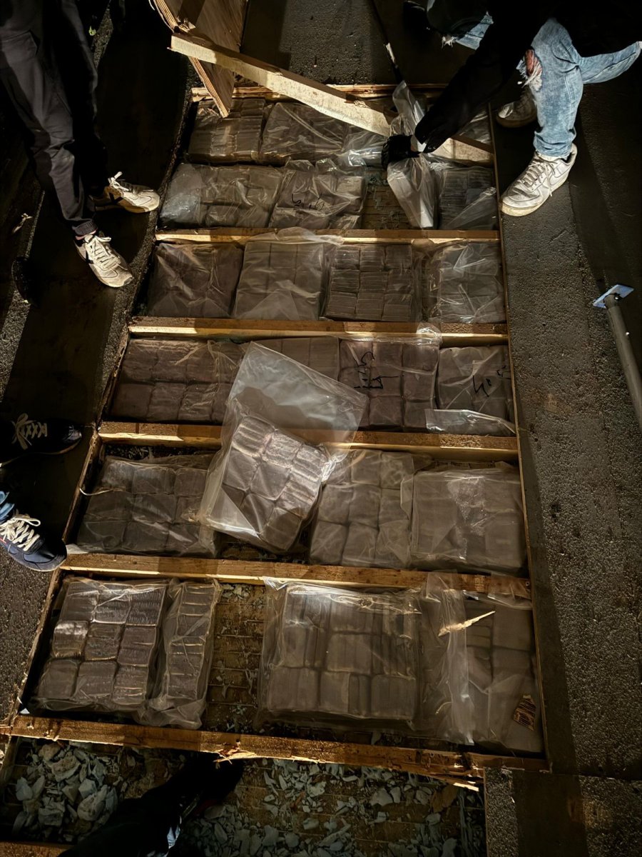 002704aa-131e-486d-81f3-ab6953f3fe57