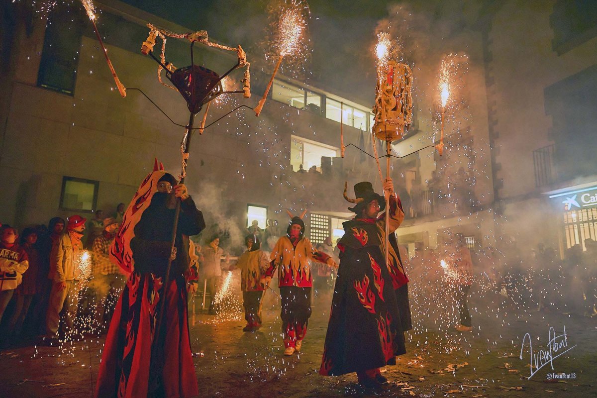 Un moment del correfoc de la festa major de l'any passat