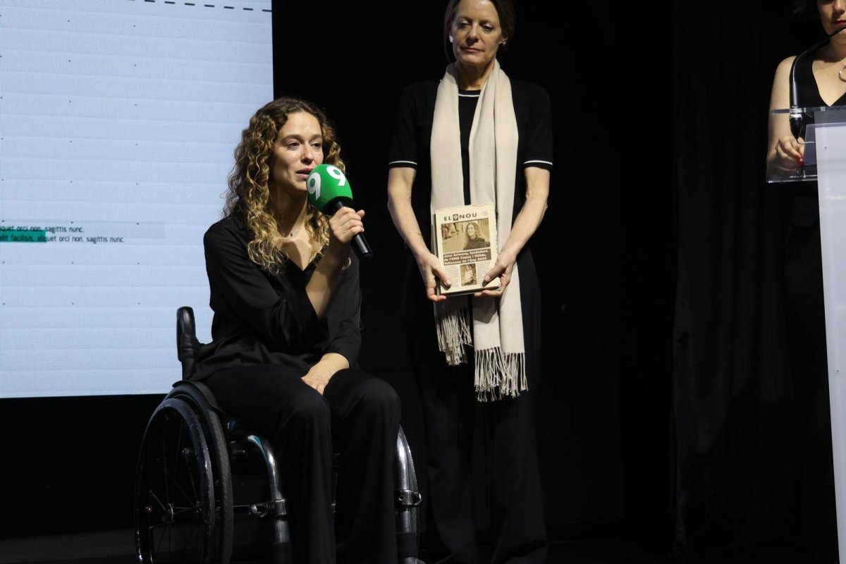 Jana Arimany amb Beth Codina, presidenta de l’empresa editora d’EL 9 NOU / Griselda Escrigas