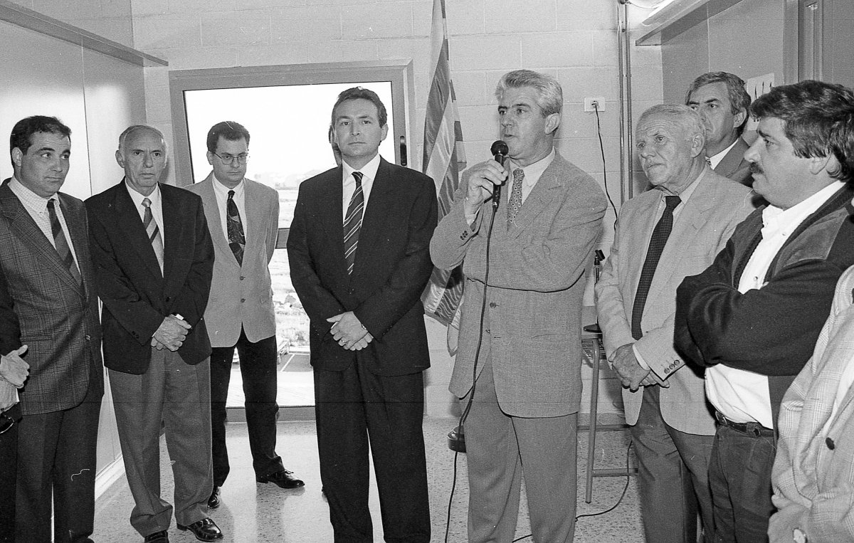 Ramon Vall, exalcalde de Prats, el dia de la inauguració de l'institut, l'any 1995