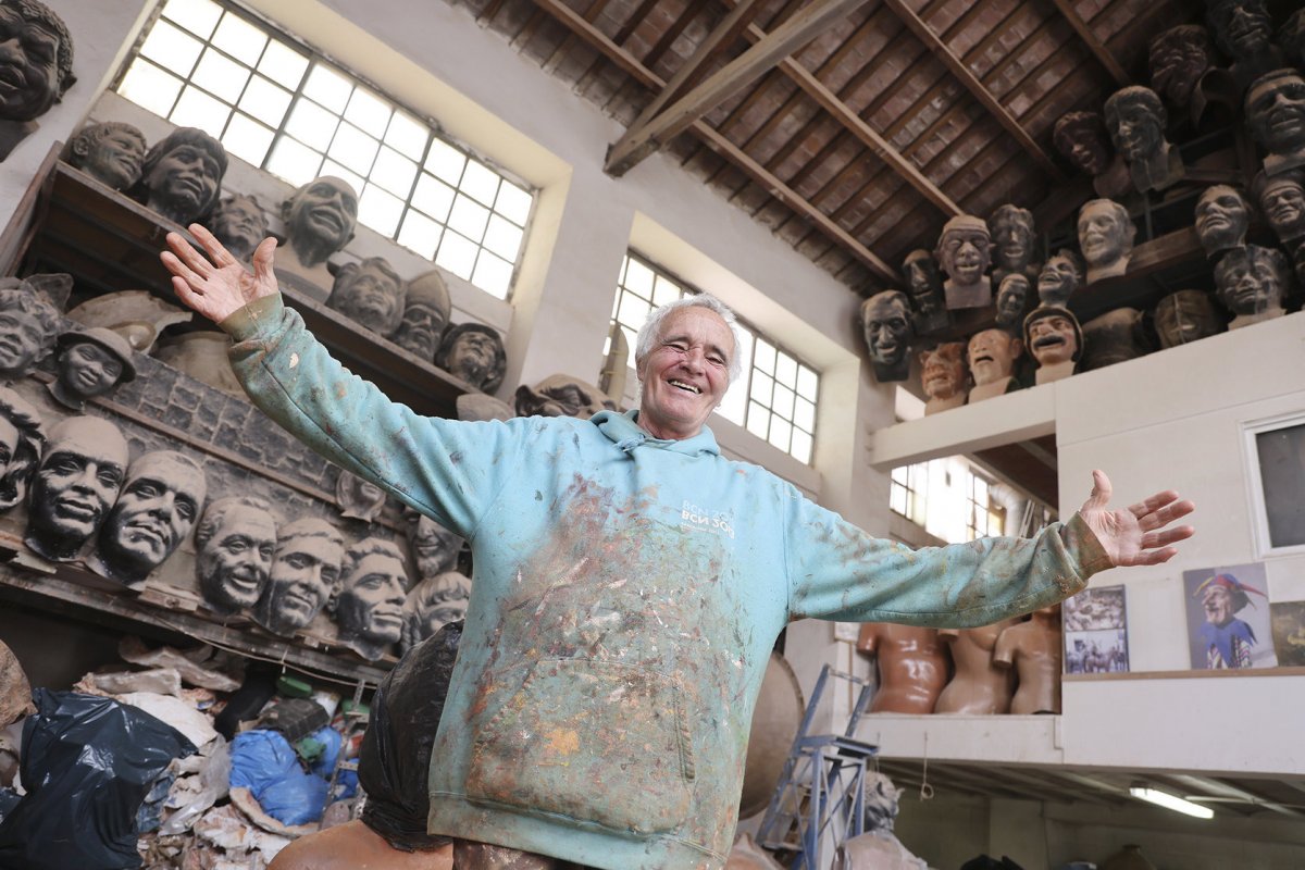 Ramon Aumedes al taller Sarandaca de Roca Umbert