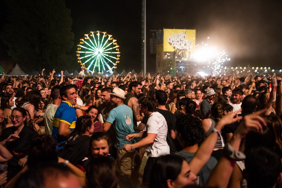 Una nòria es va unir aquest any a la iconografia d'un Cabró Rock que va tornar a ser multitudinari