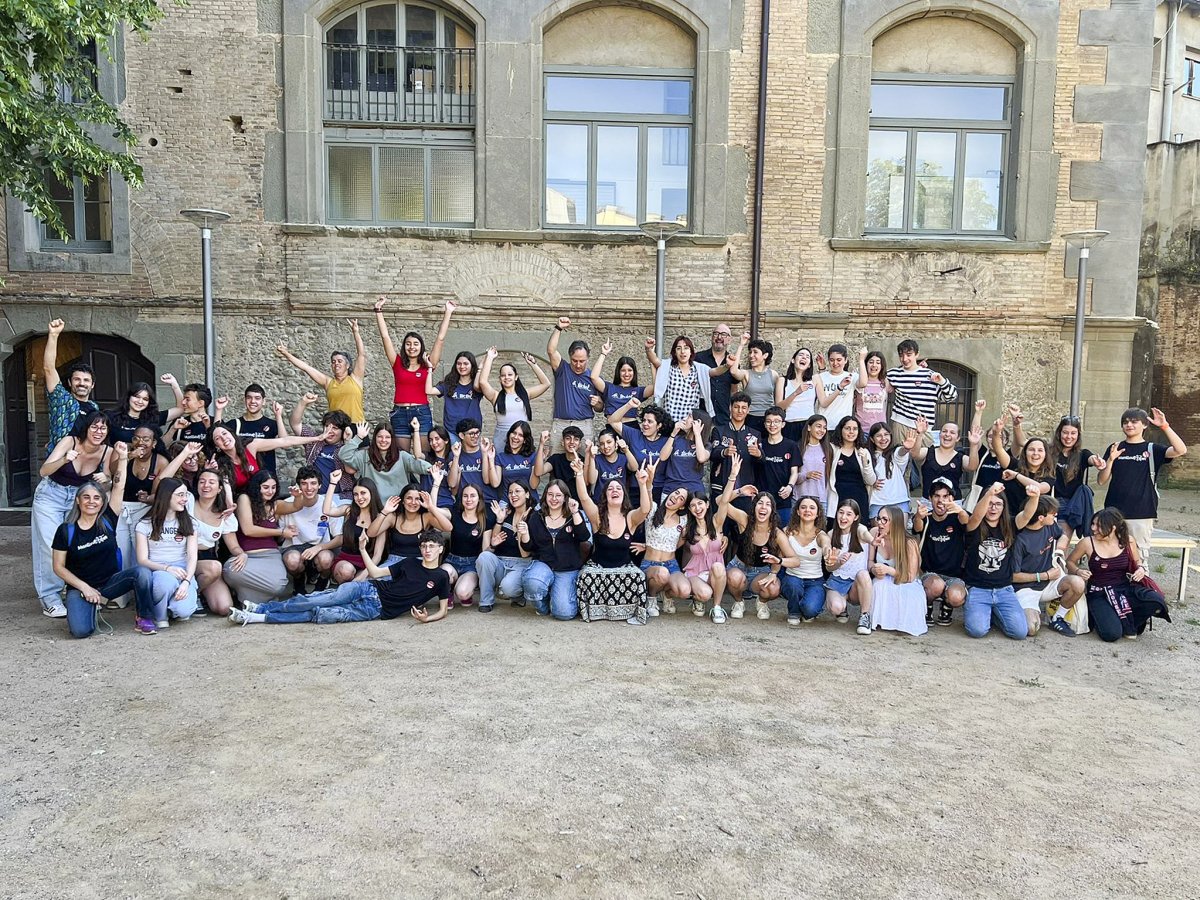 Foto de família dels participants a la trobada