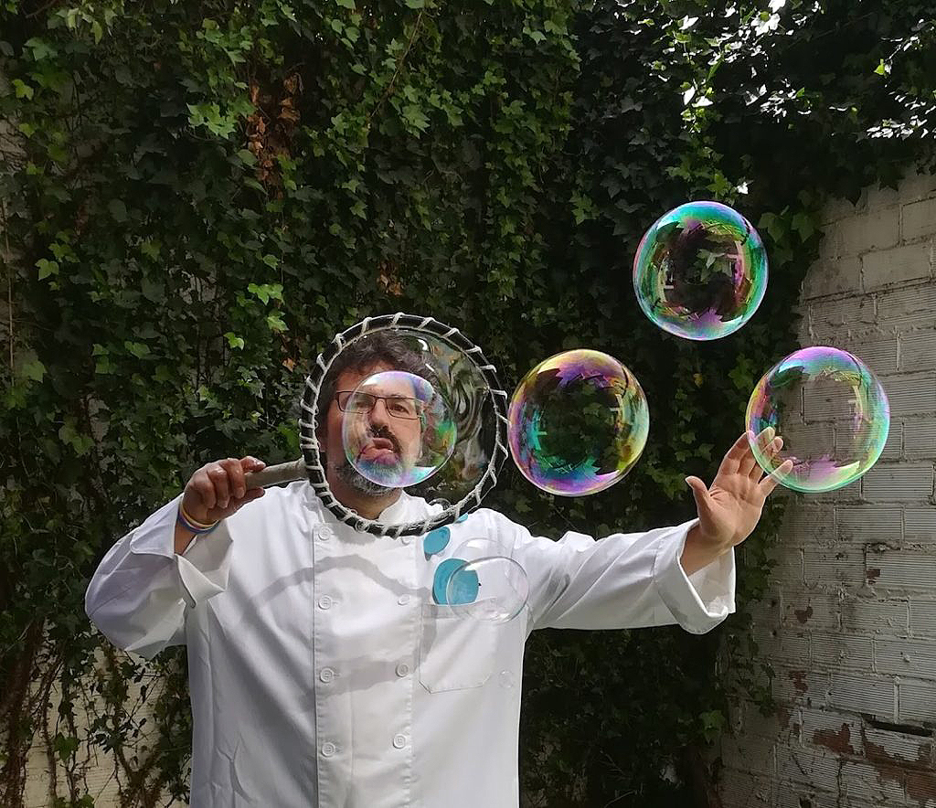Adrià Viñas, el Dr. Bombolles, és el director artístic del festival