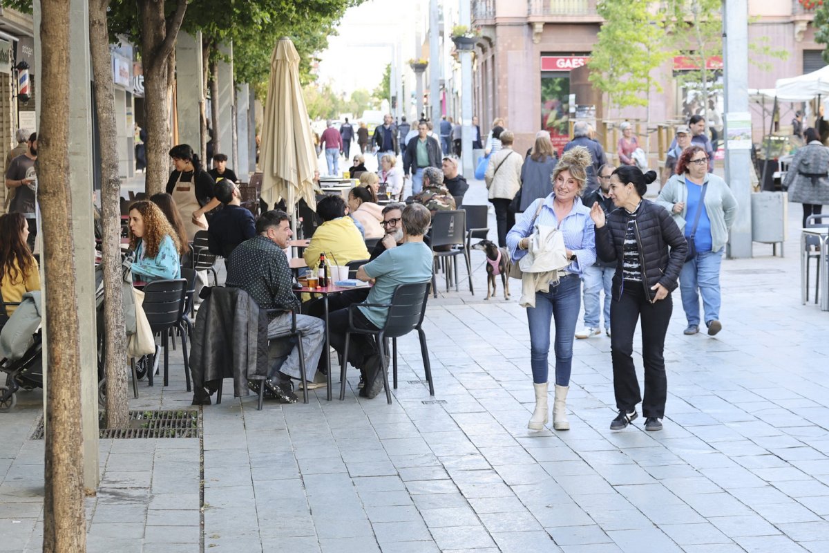El tram de terrasses entre les places Maluquer i Salvador i Perpinyà, al centre de Granollers