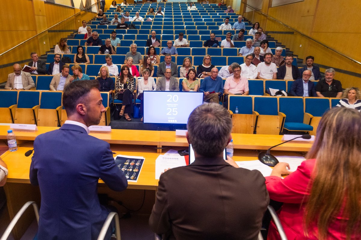 L'assemblea es va fer a l'auditori del Sucre de Vic
