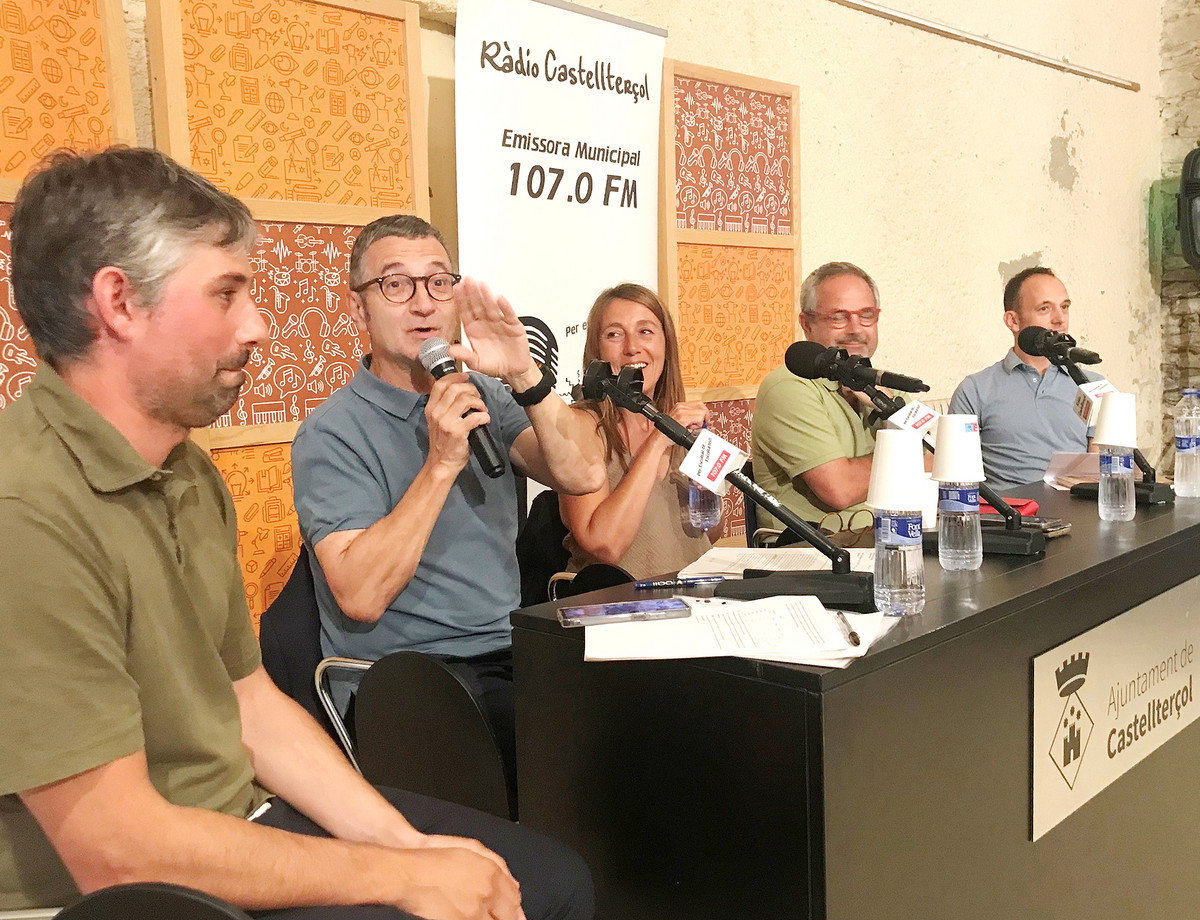 Una cinquantena de persones van assistir a la sessió sobre infraestructures de la Universitat d’Estiu del Moianès l’1 de juliol