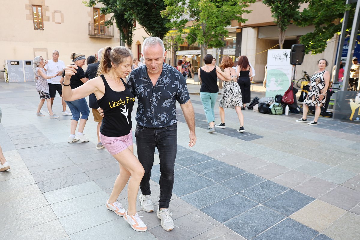 La darrera ballada pública que va fer l'entitat, a la plaça Maluquer i Salvador