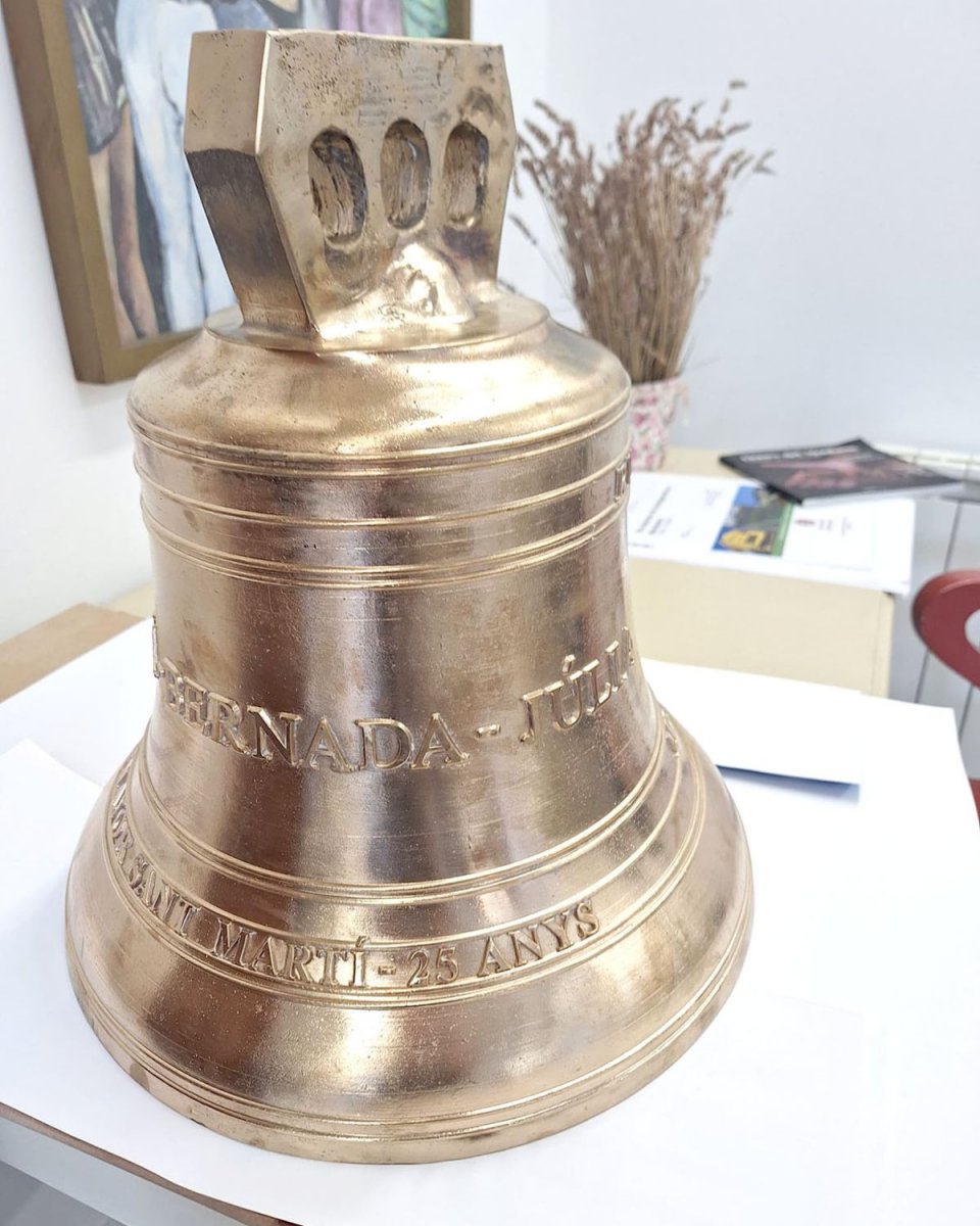 La nova campana pesa 38 quilos i fa 37 centímetres de diàmetre