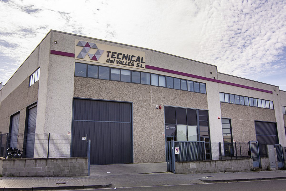 Exterior de les instal·lacions de Tecnical del Vallès a les Franqueses