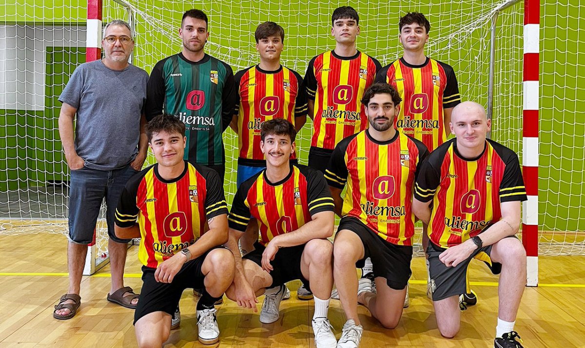 El nou equip de futbol sala de Calldetenes, a punt per començar a competir a Tercera Divisió Catalana