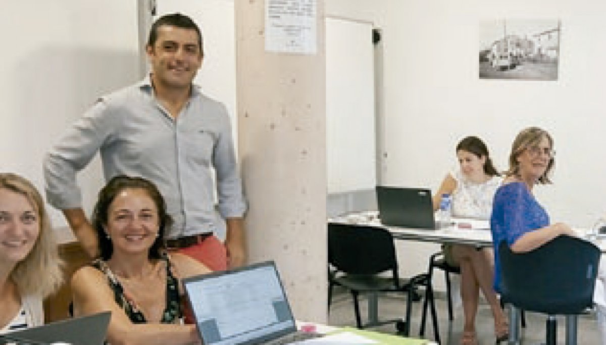 Personal comercial de Vegetalia a l'Ajuntament de Castellcir