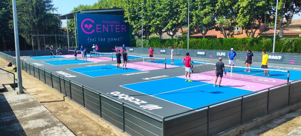Les quatre pistes de pickleball del Club Tennis Manlleu, el cap de setmana de la inauguració