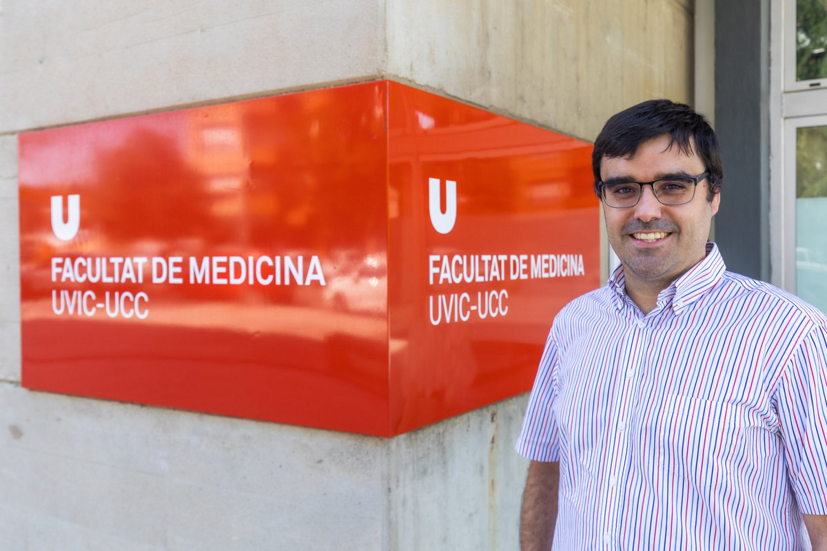 Carles González, dermatòleg especialitzat en càncer cutani