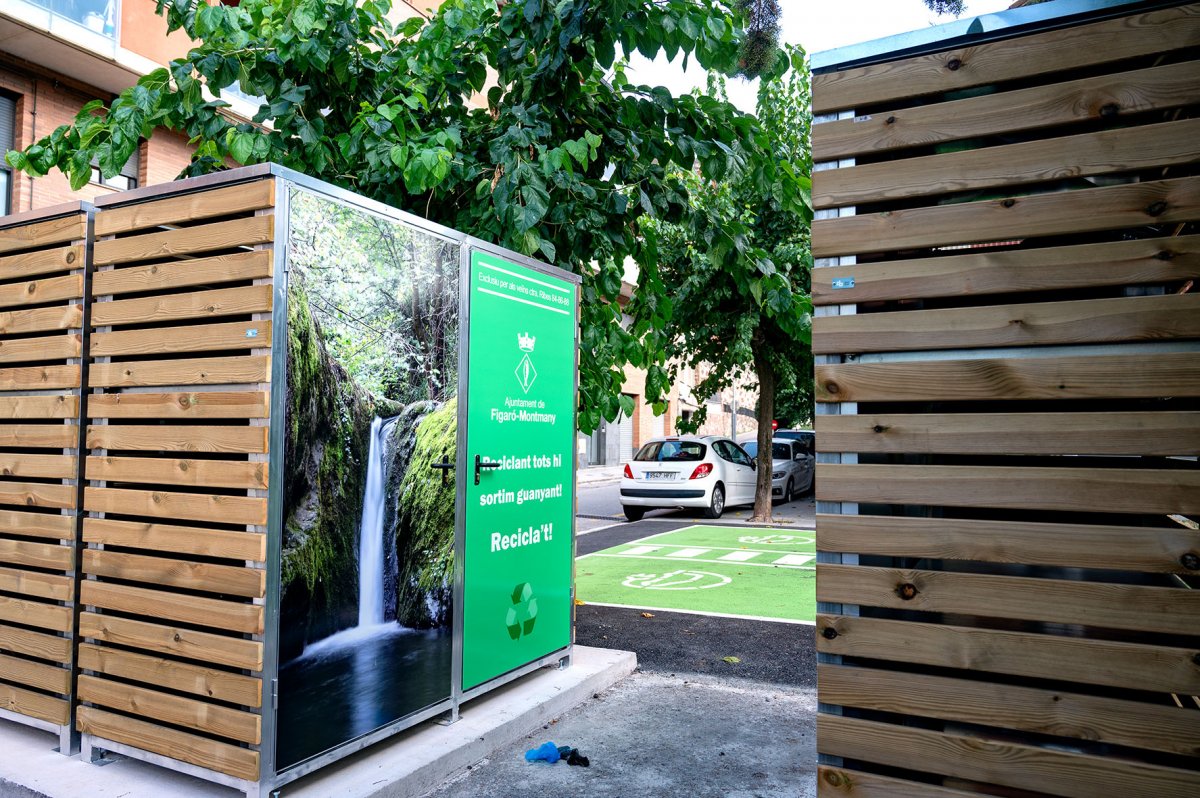 Els armaris per a les comunitats de la carretera de Ribes