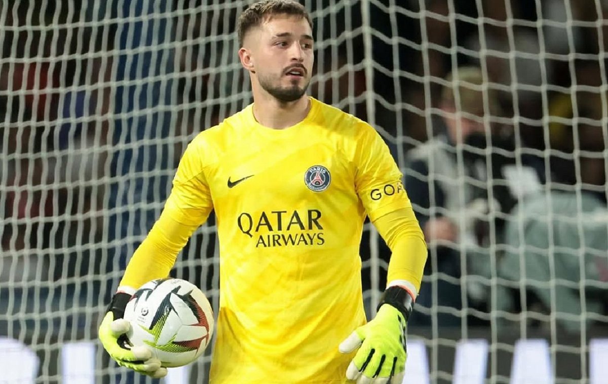 Arnau Tenas, en una imatge d'arxiu amb el PSG