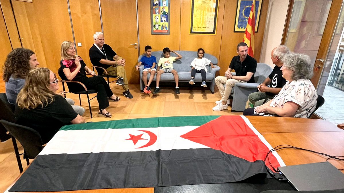 Membres del consistori han donat la benvinguda als nens dilluns passat