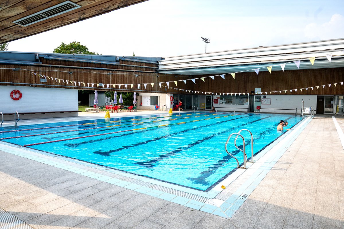 La piscina de la Roca ha reservat 40 places aquests dies a col·lectius vulerables