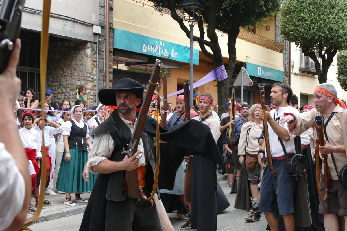 En Toca-sons, en plena acció al centre del poble