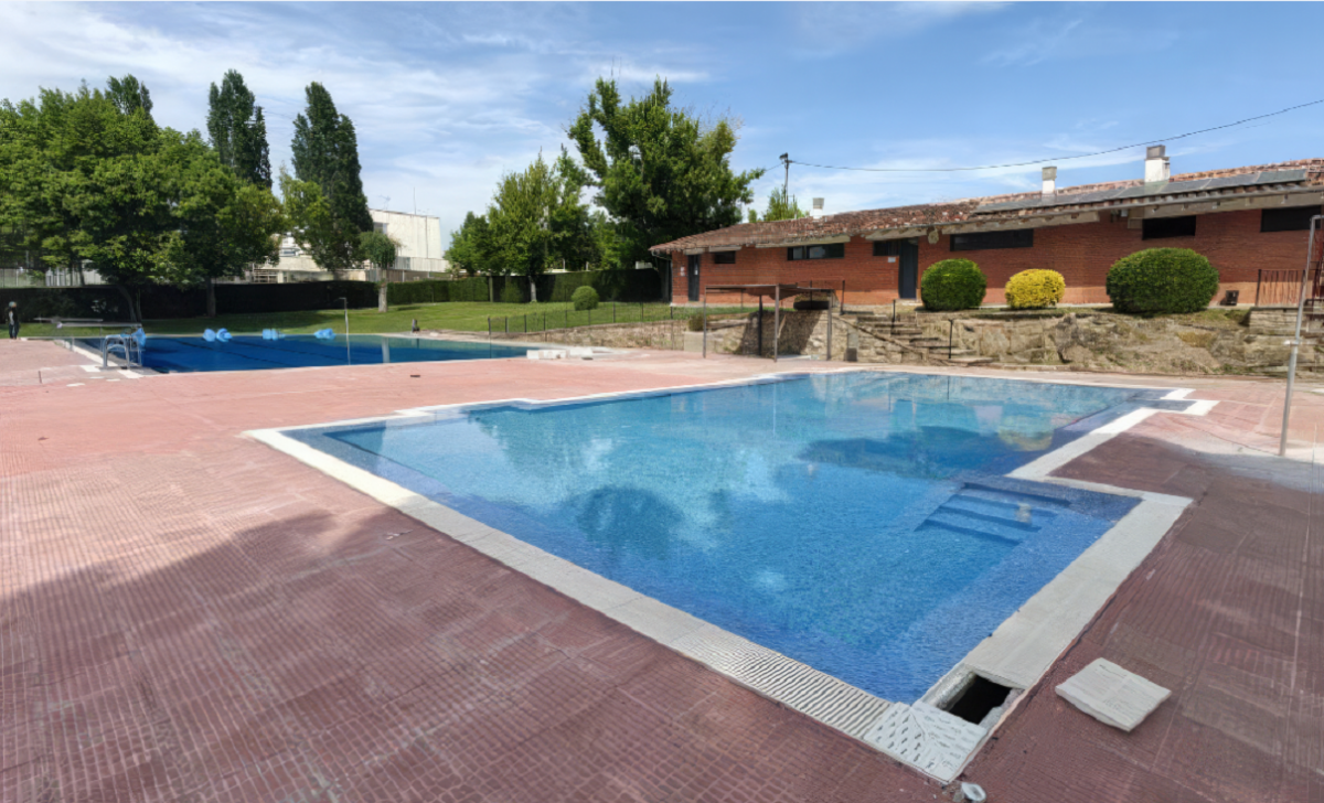 Aspecte actual del vas petit de la piscina municipal d'Olost