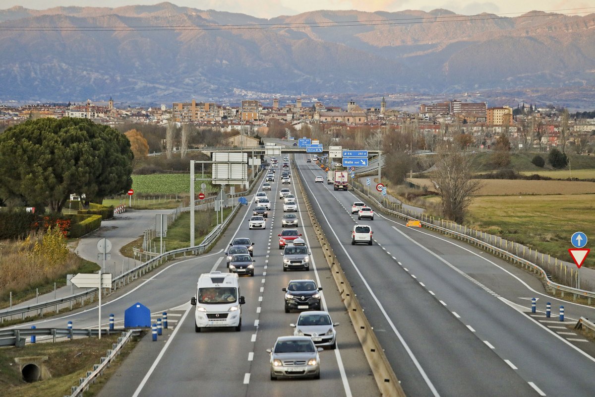 Trànsit de vehicles a la C-17
