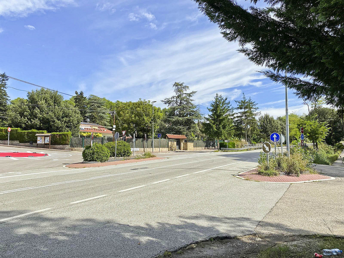 El punt on s'habilitarà la rotonda d'accés a la urbanització la Guàrdia