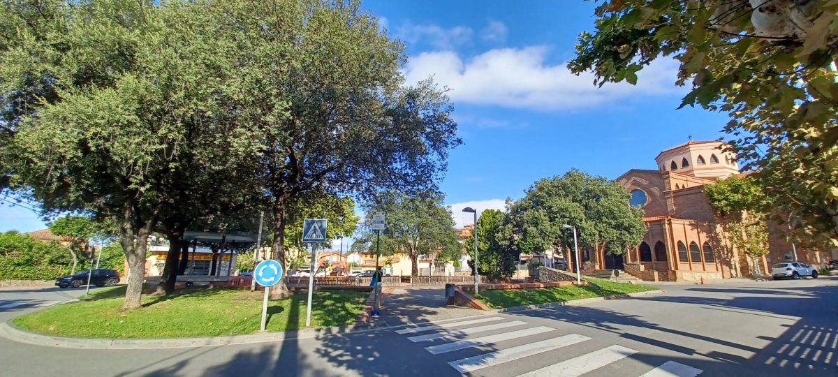 La plaça Josep Marcer, de Parets, on s'aturaran els autobusos