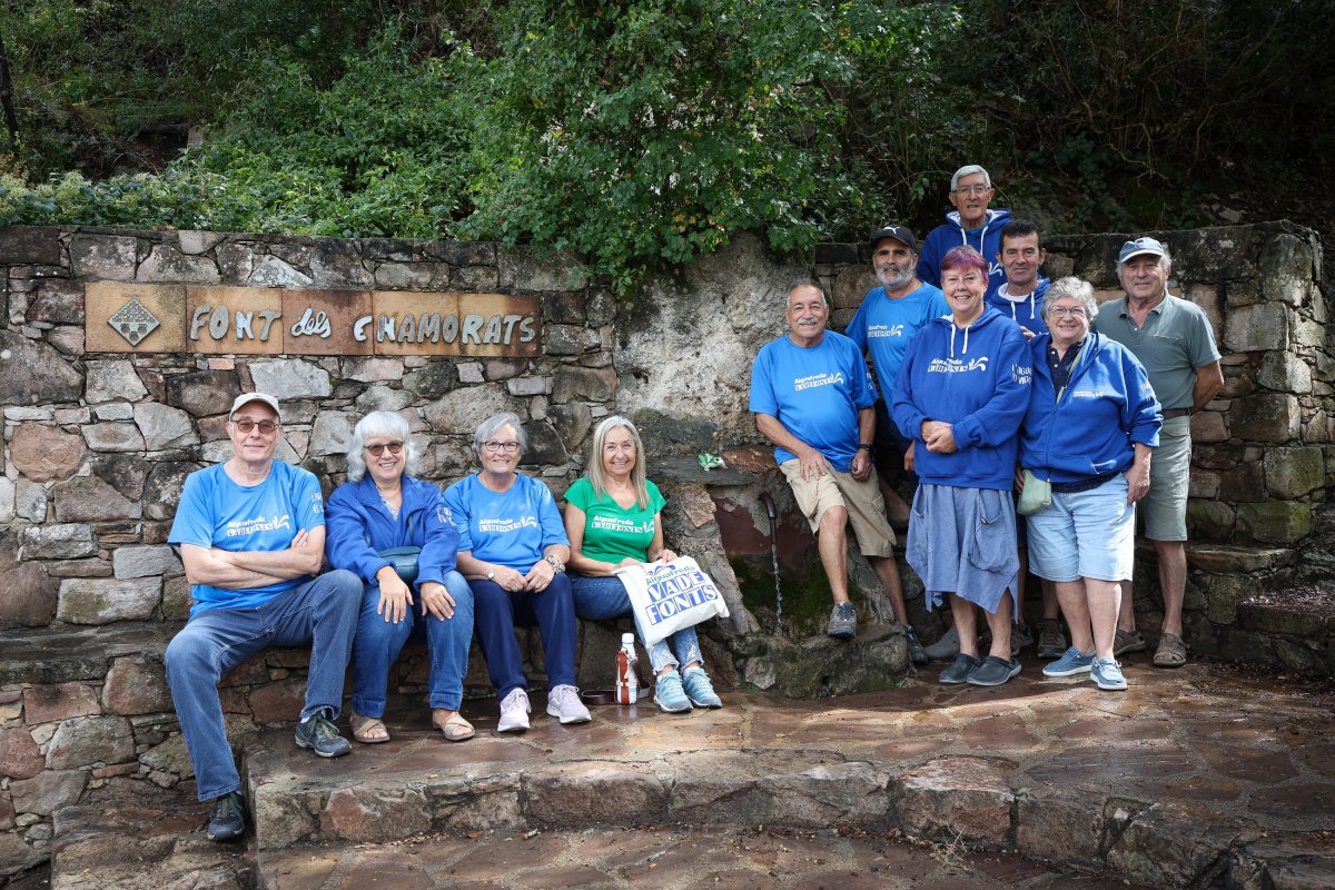 Alguns dels integrants de Vadefonts, que va creixent en membres i indrets recuperats