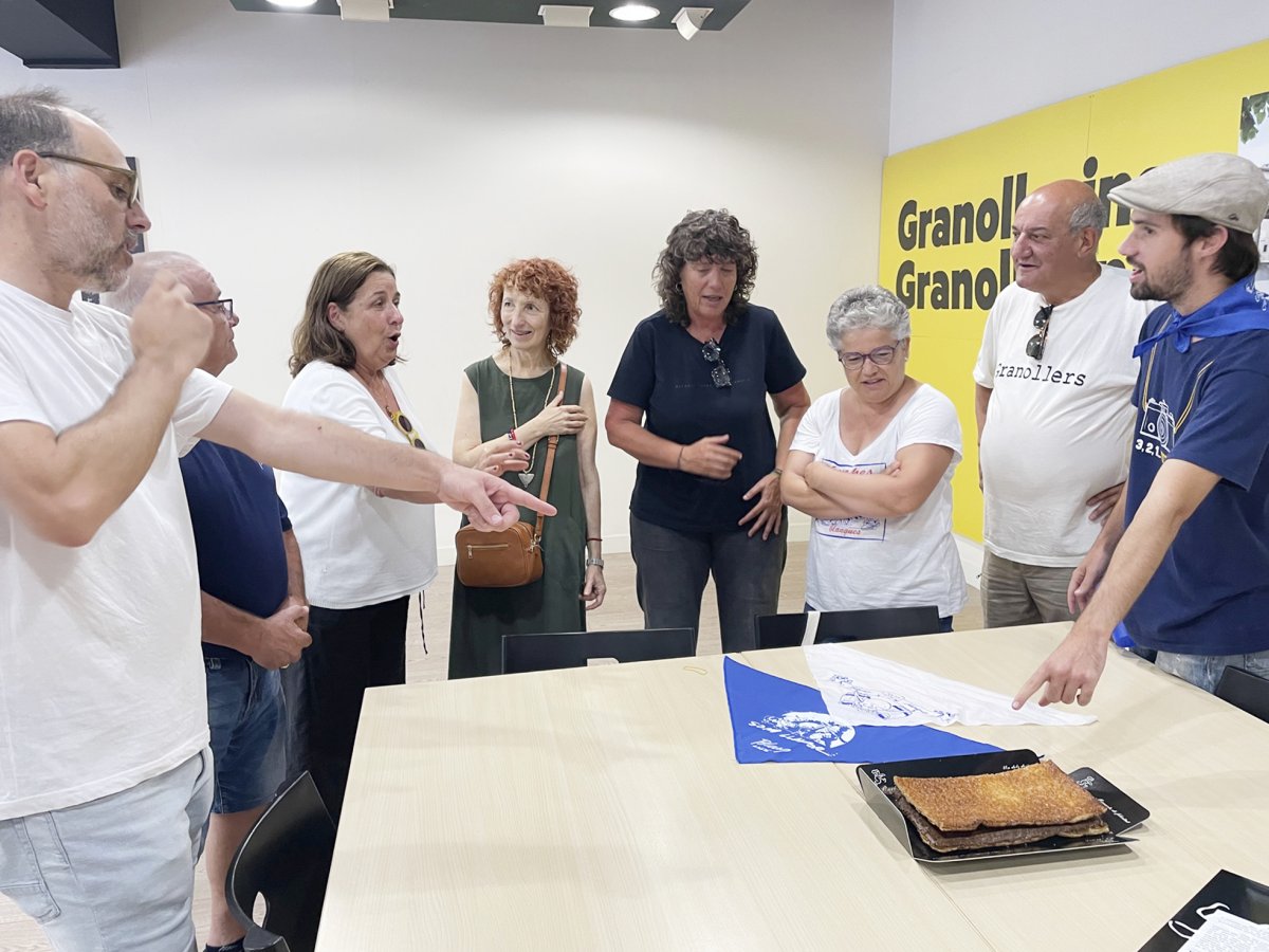Teresa Jordà amb regidors i militants d'ERC a Granollers