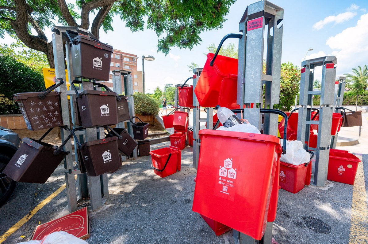 Pròximament començaran a instal·lar-se les bústies modulars a la plaça Joan Alsina