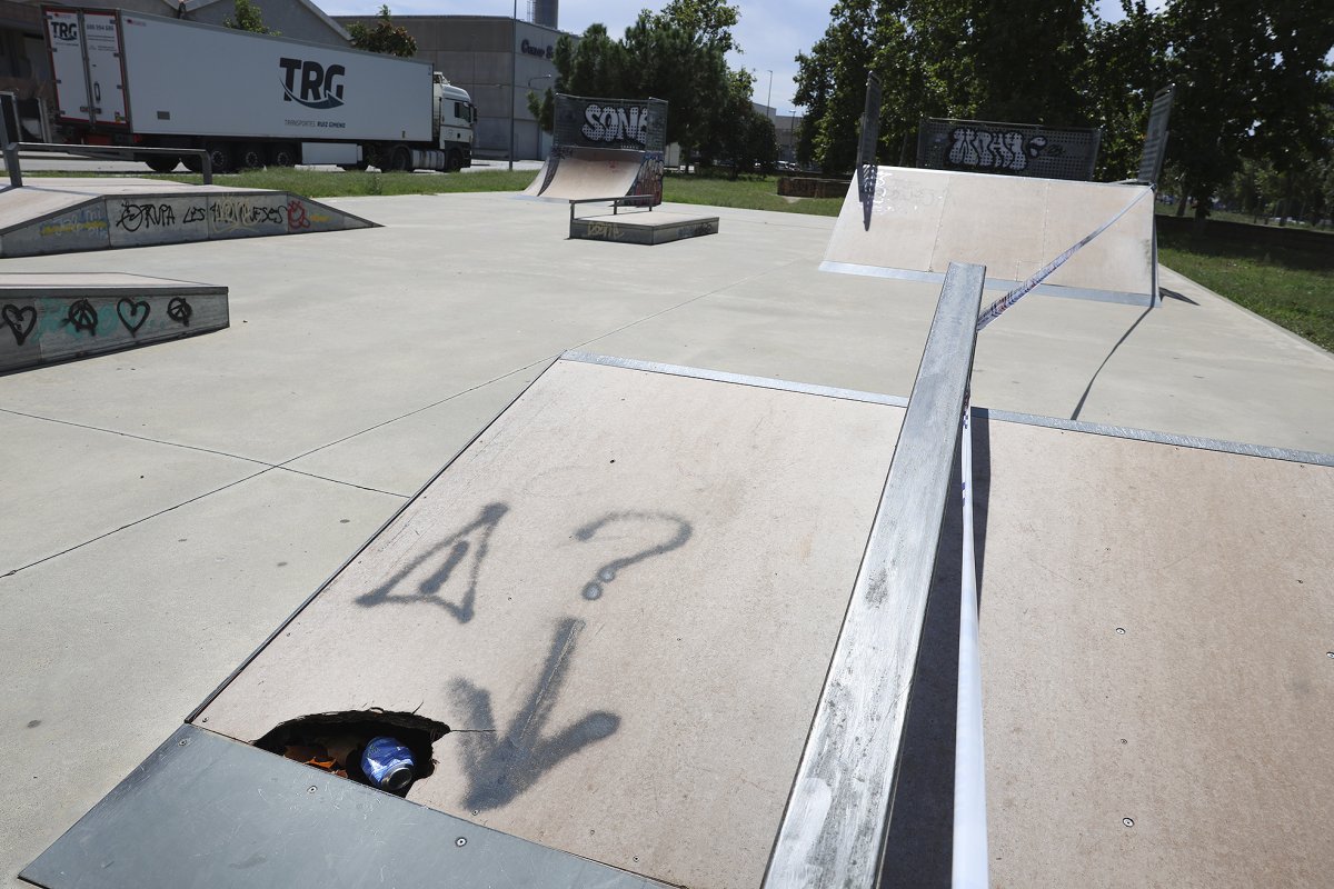 Danys a la pista d'skate de Can Gavatx