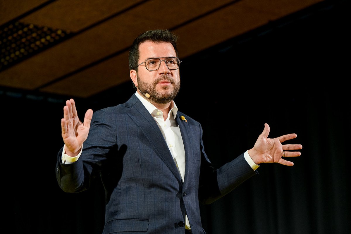 Pere Aragonès a Vic, en un acte de la darrerra campanya al Parlament / BERNAT CEDÓ