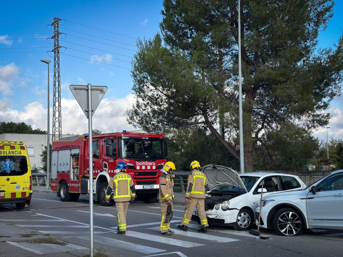 Efectius dels Bombers al lloc de l'accident
